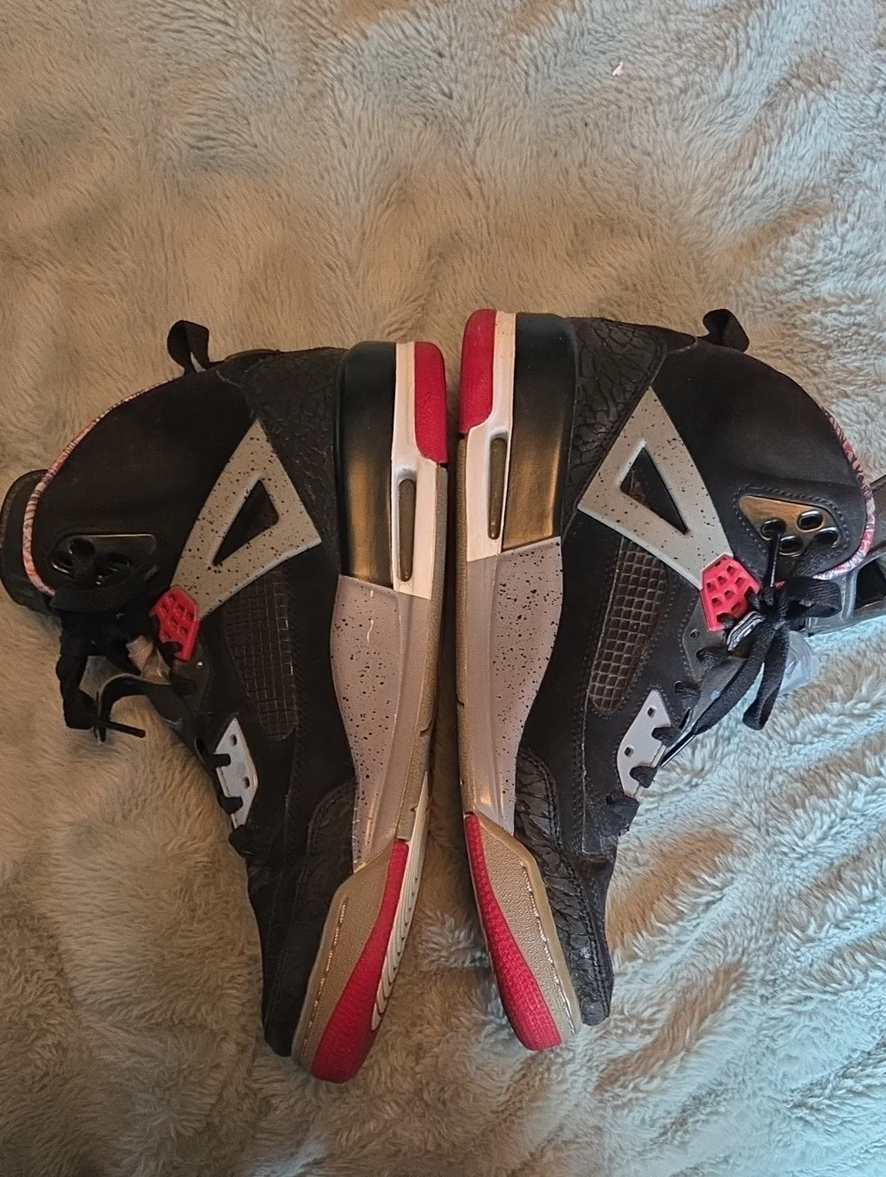 Men's SIZE 11 AIR JORDAN SPIZIKE IN GOOD CONDITION